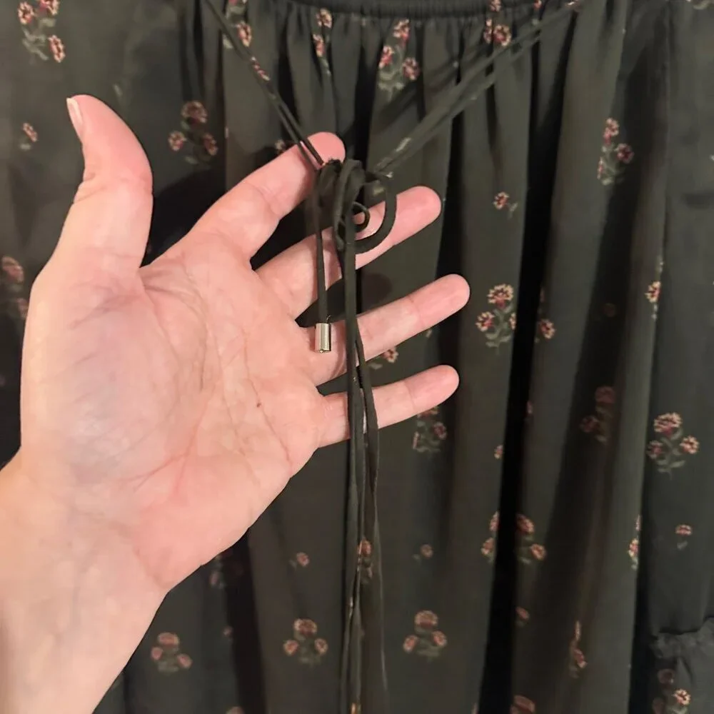 Y White House Black Market Olive Green Off Shoulder Floral Gauzy Boho Blouse - Picture 5 of 9